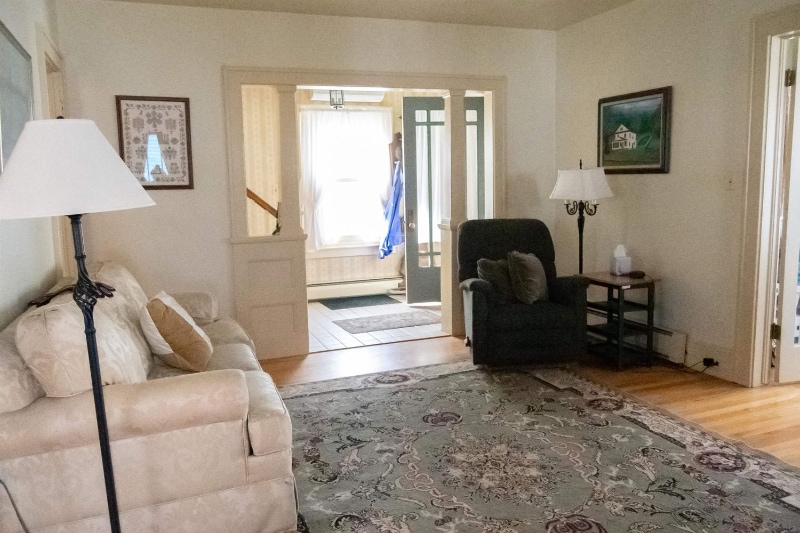 Building Photo - 10 Wallace Aveune