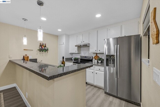Building Photo - 39139 Argonaut Way