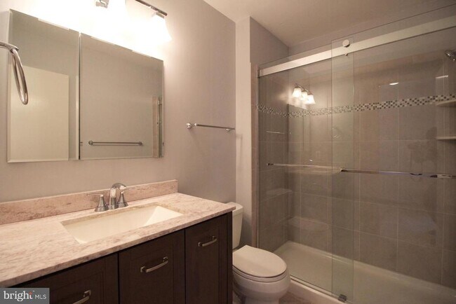 Building Photo - 3186 Cantrell Ln