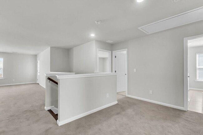 Building Photo - 425 Ribiero Dr