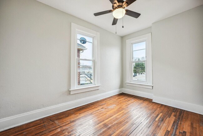 Building Photo - 189 W Park Ave