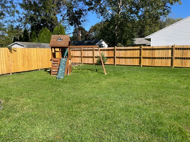 Building Photo - 317 Stelko Ave