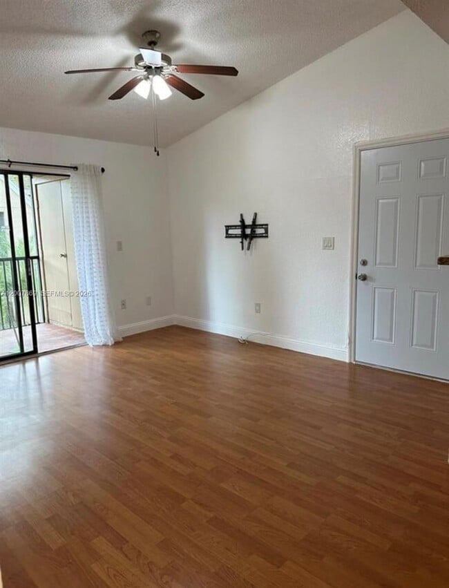 Building Photo - 15570 SW 105th Ln