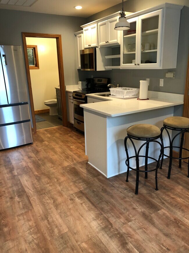 Building Photo - 1991 Salt Point Tpke