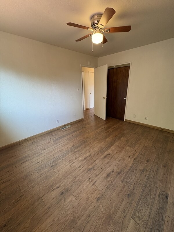 Building Photo - 7631 Adrian Dr