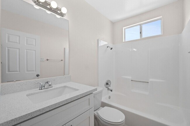 Building Photo - 455 Del Mar Ct