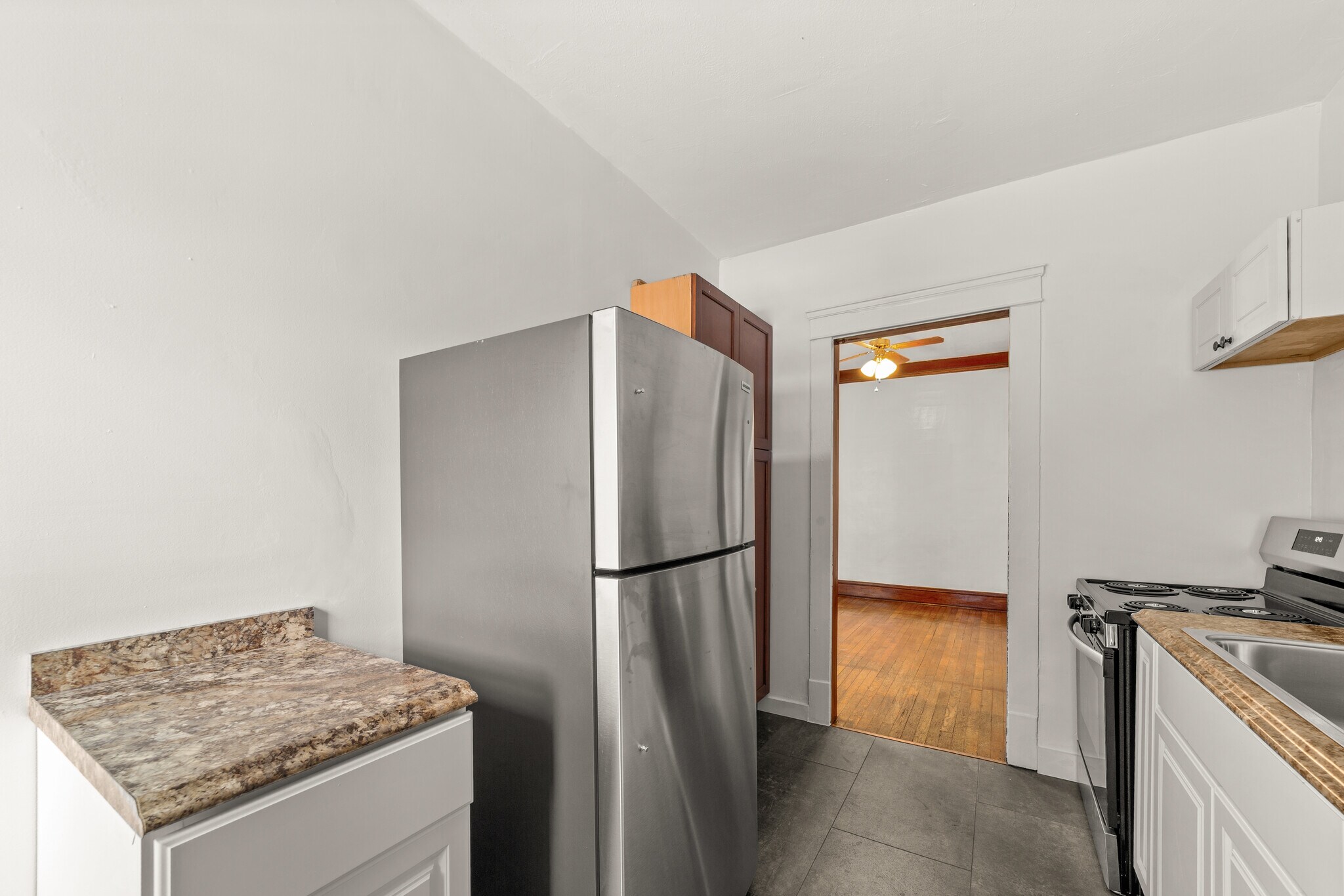 Kitchen - 11427 Clifton Blvd