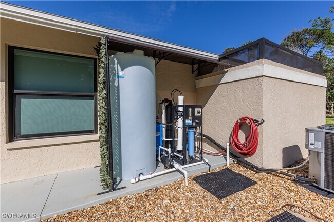 Building Photo - 3511 17th Ave SW