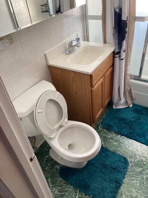 Bath - 5446 N Elston Ave