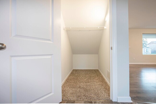 Building Photo - 111 Carver Walk SE