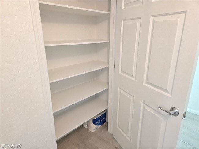Building Photo - 6868 Sky Pointe Dr