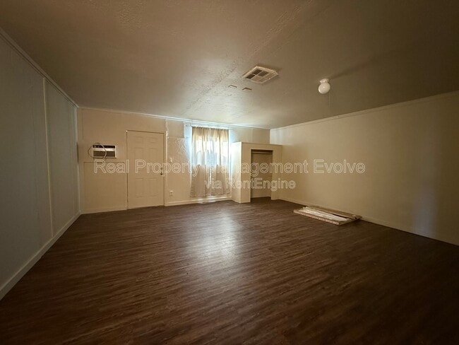 Building Photo - 4717 N 82nd Ave