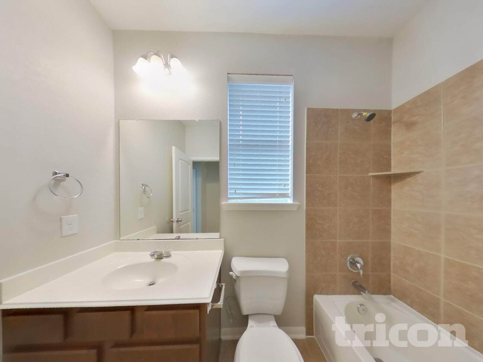 Building Photo - 410 Heatherton Hill Dr