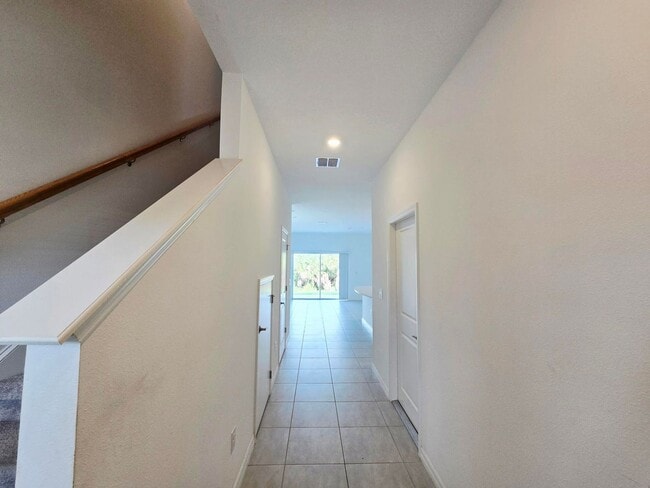 Building Photo - Annual End-Unit Townhome with 3 Bedrooms in Edgestone at Artisan Lakes