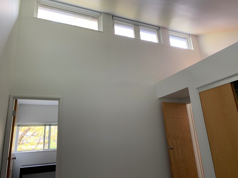 2nd Floor Bedroom loft with a study and Skylights! - 1049 Danby Rd