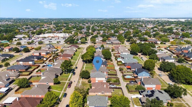 Building Photo - 2028 Austin Dr