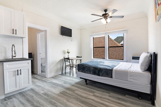 Interior Photo - 27th Street Apartments