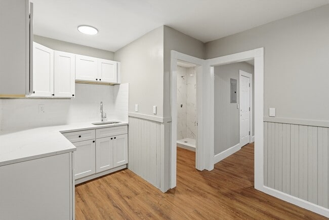 Building Photo - 44 Pratt St