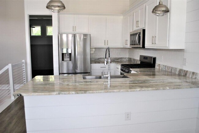 Building Photo - Clambake Cove