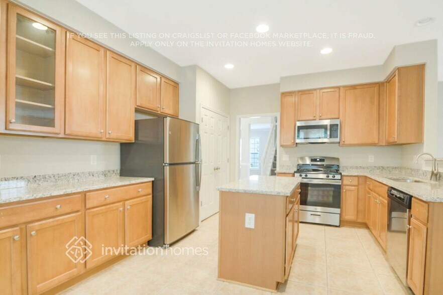 Building Photo - 2349 Lazy River Dr