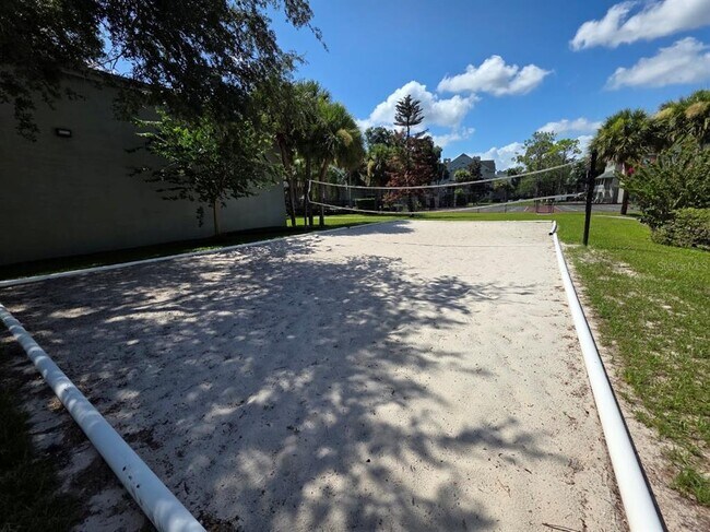Building Photo - 6130 Westgate Dr