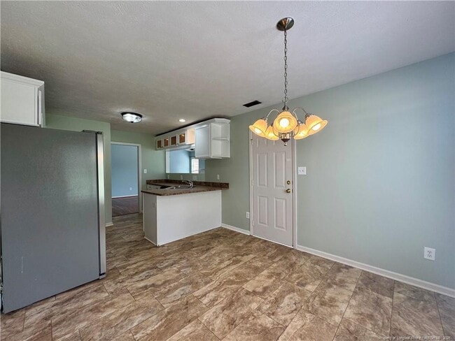 Building Photo - 470 Rushmore Ct