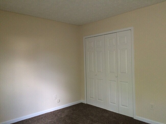 Building Photo - 106 Belmont Ct.