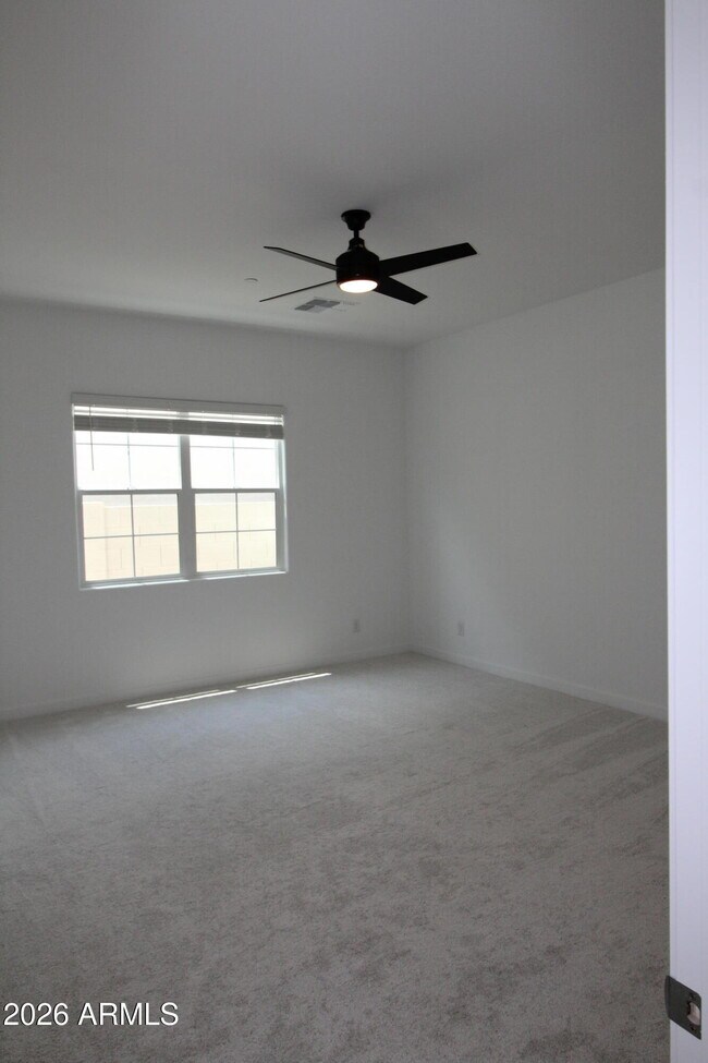 Building Photo - 3831 E Rainbow Dr