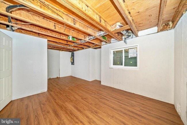 Building Photo - 106 Lamont Ln