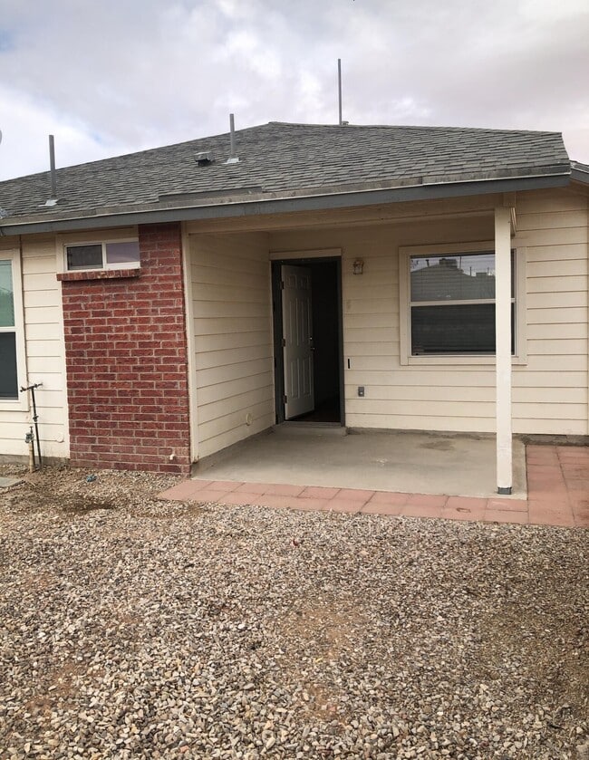 Building Photo - 12126 St Crispin Ave