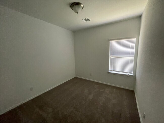 Building Photo - 25572 Northpark Palm Dr