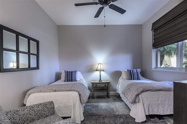 Building Photo - 3313 Sunset Key Cir