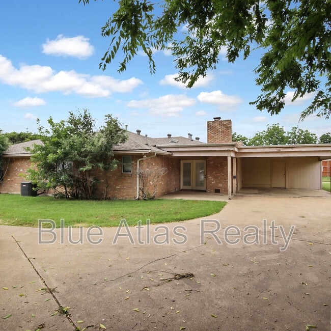 Building Photo - 4439 Altamesa Blvd