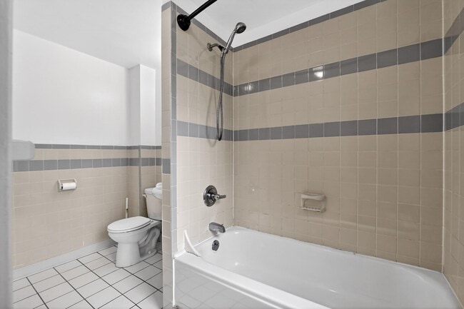 Building Photo - 232.5 6th St