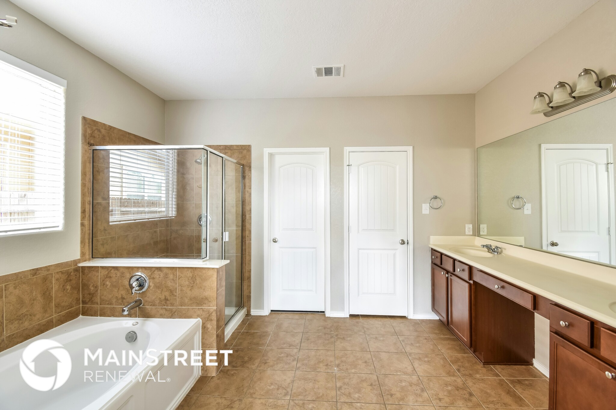 Building Photo - 117 Enchanted View