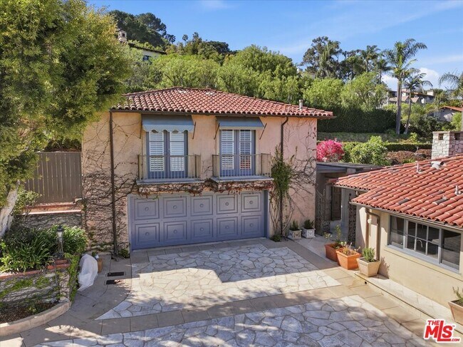 Building Photo - 6460 Via Colinita