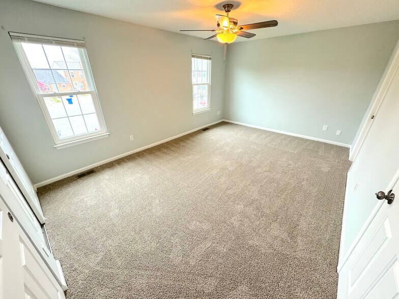 Building Photo - 700 Wolftrap Ln