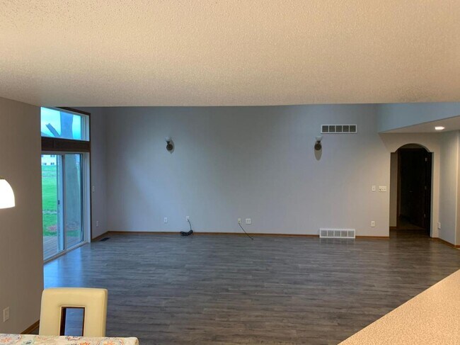 Building Photo - 1201 Wilson Ave SW