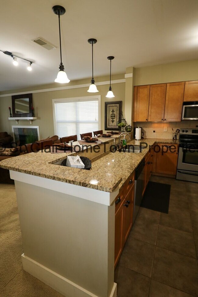 Building Photo - Furnished Condo on Logan Martin Lake