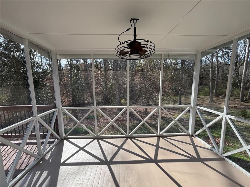 Building Photo - 3854 Davis St