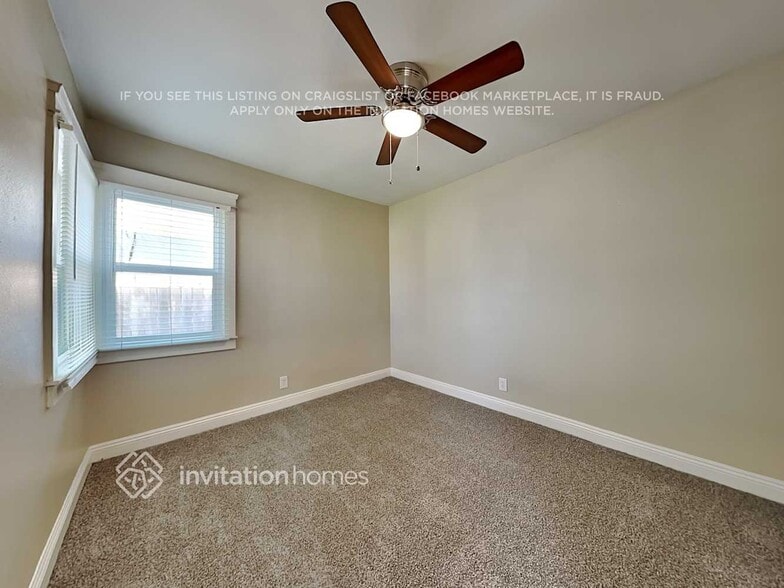 Building Photo - 3703 S Gramercy Pl