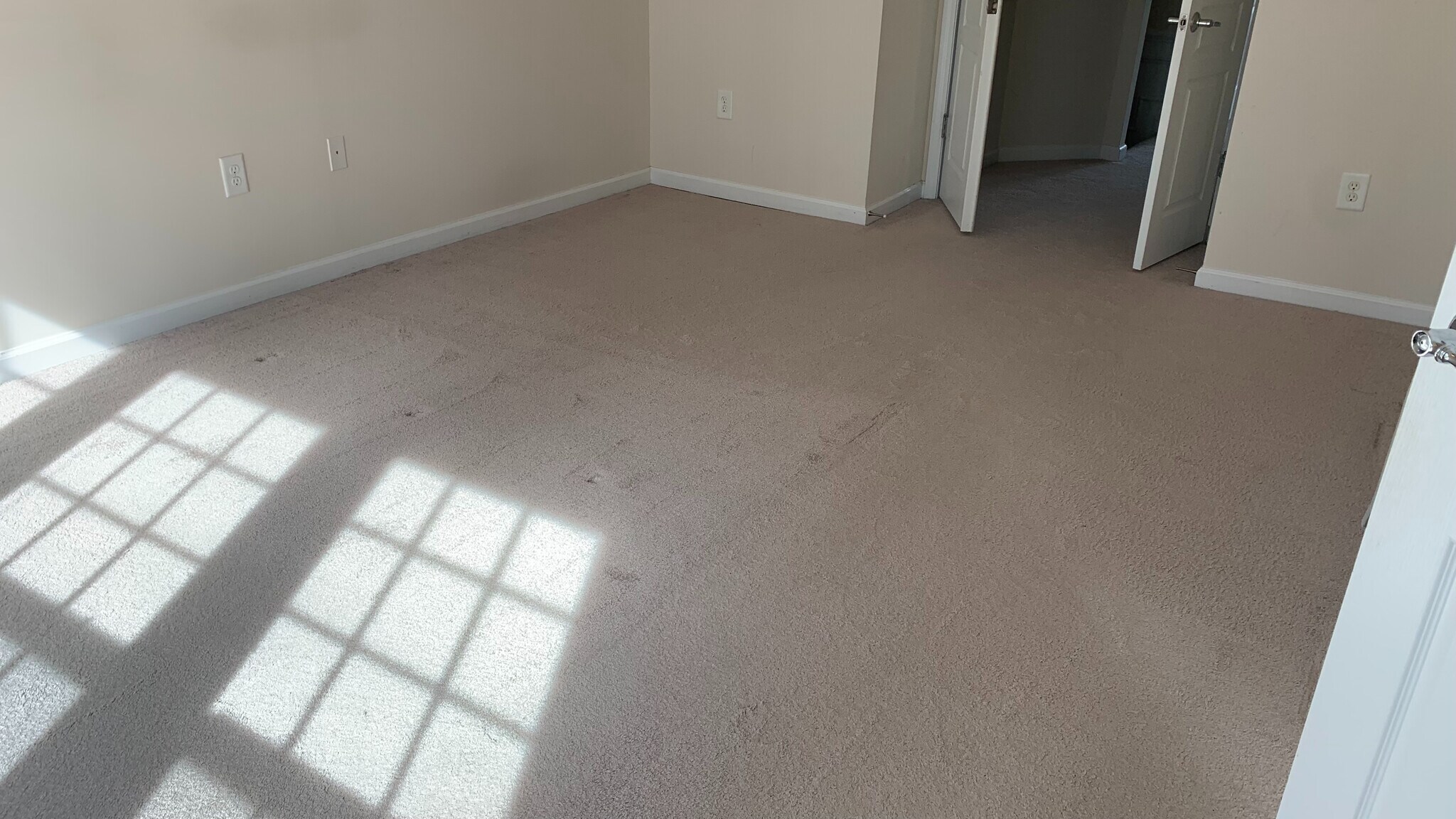 Building Photo - Room in Townhome on Macedonia Lake Dr