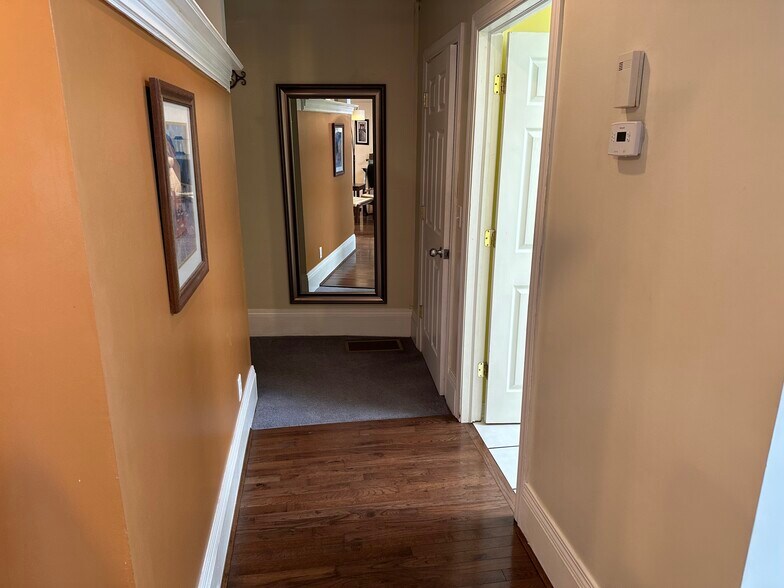 Building Photo - 3 W Hollister St