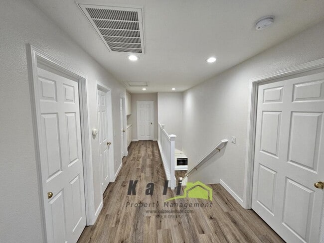 Building Photo - 359 Circulo Coronado