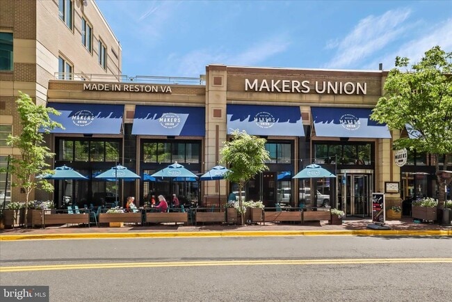 Building Photo - 2208 Cartwright Pl