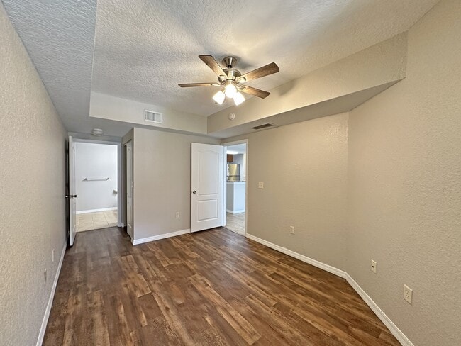 Building Photo - 152 SW Peacock Blvd