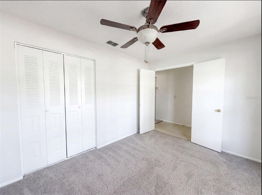 Building Photo - 5720 Kneeland Ln