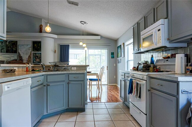 Building Photo - 205 Nicholson Dr