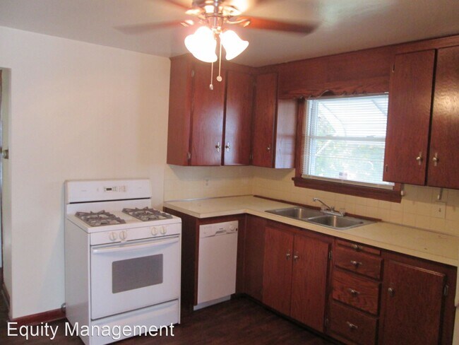 Building Photo - 2 br, 1 bath House - 820 Lincoln