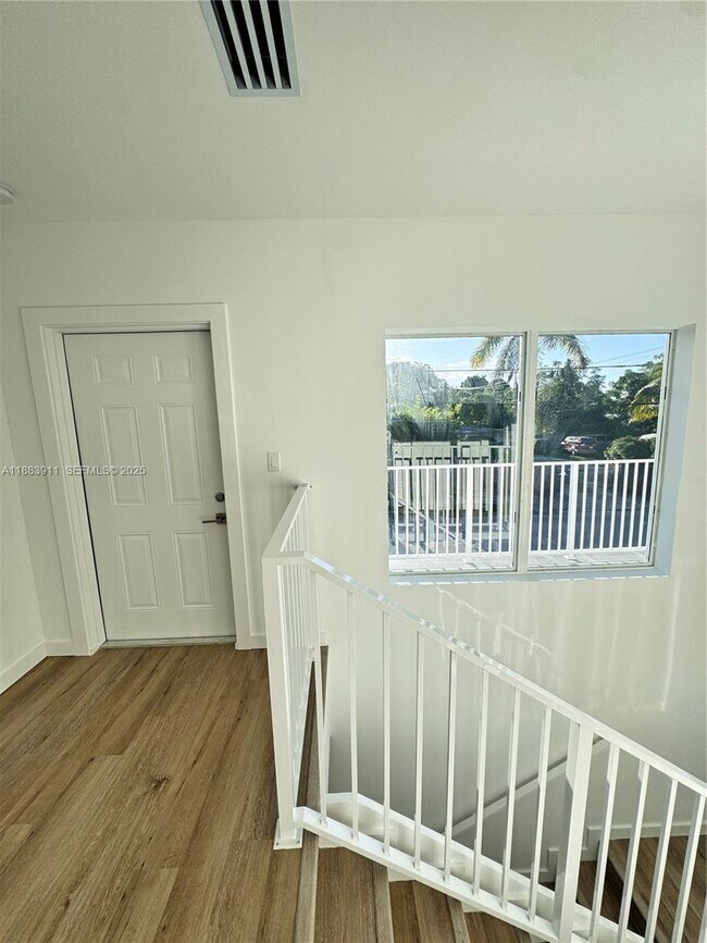 Building Photo - 18395 SW 103rd Ct